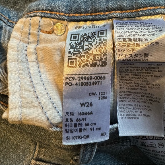 LEVI’S classic Bermuda shorts - Picture 8 of 14